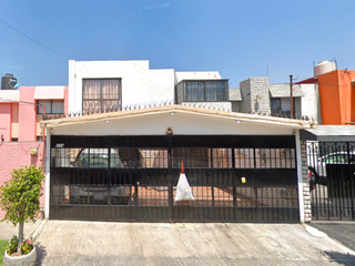 Grandiosa Casa en Remate Bancario en Valle Dorado, Tlalnepantla