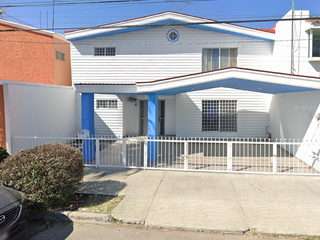 Bonita Casa En Una Exelente Ubicacion Republica De Argentina # 119 Col. Obraje Aguascalientes GSN