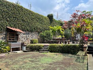 En VENTA, casa para remodelar o lotificar Colonia Maravillas en Cuernavaca, Morelos.