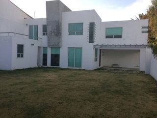 Casa en venta en Puebla San Pedro Cholula por Zerezotla con jardín grande