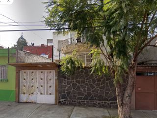 Bonita casa en Álvaro Obregón, excelente zona para vivir.