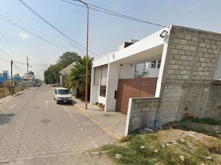 Casa en venta en Santiago Momoxpan, San Pedro Cholula ¡Compra directa con el Banco, no se aceptan créditos!