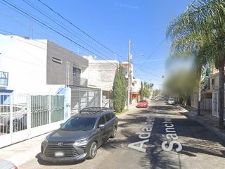 VENTA DE CASA EN CALLE ADALBERTO NAVARRO SANCHEZ 1061, LOS ARRAYANES, GUADALAJARA, JALISCO