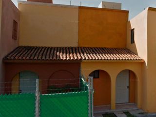 Casa en Venta en Querétaro Municipio Querétaro, Querétaro Antonio Torres #103, Colonia La Joya, C.P. 76180