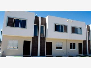 Gran Oportunidad Casa en Venta en Av. La Cantera, Condominio Los Prados 3. Fracc. Ciudad del Sol C.P. 76116