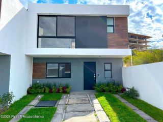 Zibatá casa nueva en VENTA QH2467