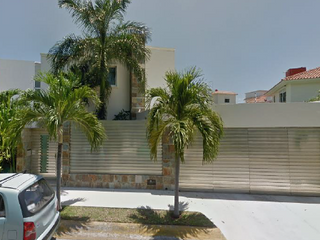 Remate hermosa casa en Av Holbox, Cancún, Quintana Roo