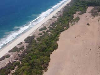 Terreno Frente Al Mar en Playa Punta Escondida