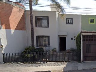 Bonita casa en Santiago de Querétaro, Qro.