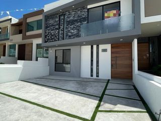 PZ9385  Casa en VENTA en Fracc. Lomalta, Tres Marías en Morelia