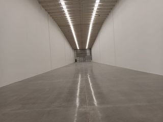 Nave 1400m2 con 200KVAS
