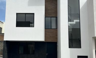 Casa En Venta, En Fraccionamiento Residencial En San Pedro Cholula.