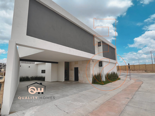 CASA EN VENTA CON HABITACION EN PLANTA BAJA ENPRIVADA CON AMENIDADES