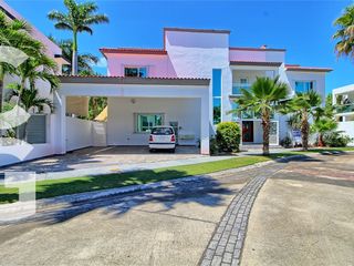 Casa en Renta en Cancun en Residencial Villa Magna con Alberca y Jardín