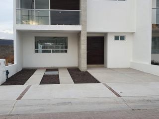 Casa nueva en Cañadas del Arroyo, 1° y 2° sección