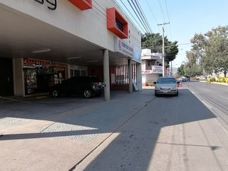 Amplio local comercial en Av. Reforma.