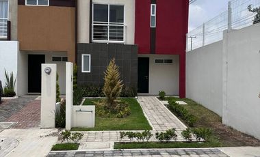 En VENTA... Casa en Fraccionamiento Las Misiones, Toluca, Estado de México.