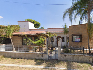 Fabulosa Casa en Jurica Pinar, Querétaro. Remate Bancario.