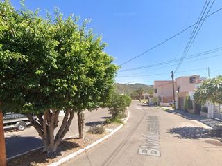 Hermosa y amplia casa en remate en Lomas de Cortes, Guaymas. Sonora!