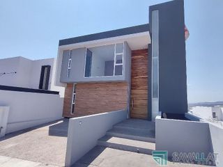 Casa en Venta con cine, Roof Garden y Sótano en Lomas de Juriquilla Querétaro.