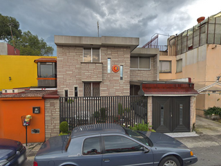Increíble Casa en Lomas Verdes, Naucalpan. Oportunidad de Inversión en REMATE BANCARIO.
