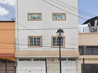 Hermosa casa de 2 Niveles en Xotepingo Coyoacán excelente oportunidad de inversión