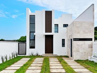 CASA NUEVA EN LOMAS DEL DORADO, CON DETALLES DE LUJO.