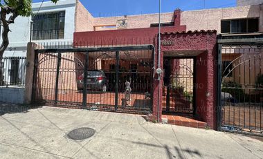 CASA EN VENTA SANTA MONICA