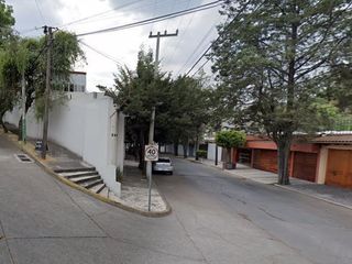 Grandiosa Casa en Lomas de Tecamachalco, Naucalpan, en Remate