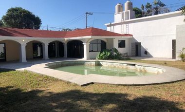 CASA SÚPER AMPLIA  ESTILO CUERNAVACA EN PALMIRA, CUERNAVACA, MORELOS