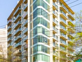 Magnífico departamento en renta en Campos Eliseos con balcón