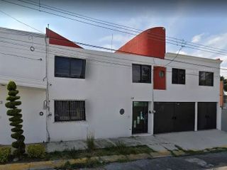 Perfecta Casa en venta con gran plusvalía de remate dentro de Rincón de Las Magnolias, Rincón Arboledas, Puebla de Zaragoza