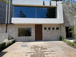 CASA NUEVA EN VENTA ALTOZANO, PRIVADO, SEGURO, VISTA PANORÁMICA, ACABADOS DE LUJO