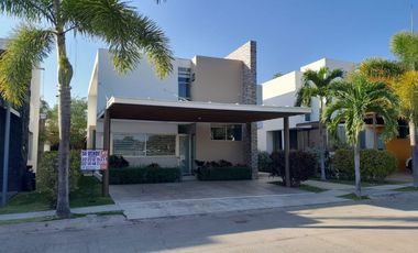 CASA EN VENTA ALTOZANO COLIMA