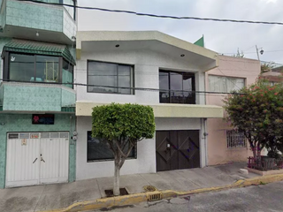 Remato Casa En La Calle Teniente Roberto Gómez Moreno 317, Escuadrón 201, Iztapalapa, Cdmx