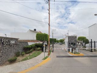 iInvierte Inteligente, Compra Cesión de Derechos! Venta de hermosa propiedad en el fracc. Hacienda San Miguel. León, Guanajuato.