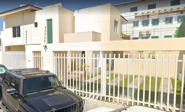 Hermosa casa en venta en colonia Diaz Ordaz, Puerto Vallarta.