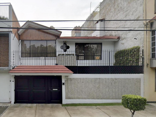Preciosa Casa en venta en Irrigación, Miguel Hidalgo, Gran Remate Bancario