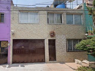 Casa en venta a unas calle de metro Rio Sn. Joaquín ¡ Comodidad, Al Alcance De Tus Manos!