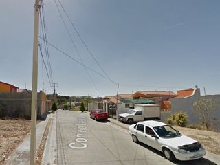 Aproveche Gran Oportunidad de Remate Bancario en Calle Cornejo Valencia, Colinas de Uriangato, Uriangato-Guanajuato.