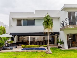 Venta Casa Amplia en Exclusiva zona de Villas del Mesón Juriquilla