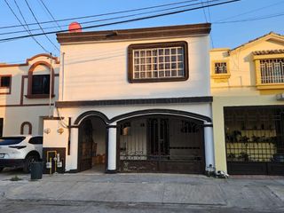 Casa en venta en Residencial Cipreses, San Nicólas, Zona la Fe