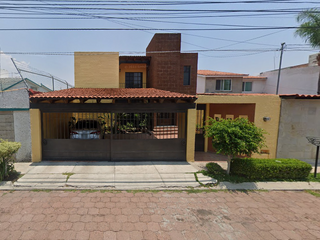 Bonita Casa en Venta en Colinas del Cimatario, 76090 Santiago de Querétaro, Qro.