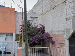 Casa en Hacienda Real de Tultepec, Tultepec. YM5