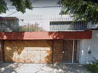 Casa en venta a una calle del metro Copilco. UN BUEN HOGAR, ¡ ES DONDE TE SIENTES CÓMODO!
