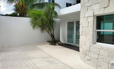 CASA EN VENTA PLAYA DEL CARMEN FRENTE A PLAYACAR