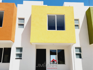Casa en venta en Morelia Michoacán con doble terraza