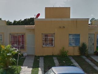 Venta De Casa en Calle Flor de Jamaica, Col. Las Palmas, Baja California