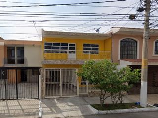 CASA EN PUERTO YAVAROS, MONUMENTAL, GUADALAJARA, JAL.