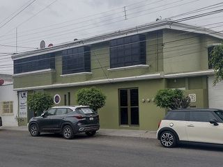 En venta  propiedad con uso de suelo comercial en Jardines de la Hacienda